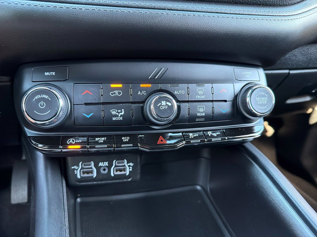 Certified 2023 Dodge Durango SXT Launch Edition AWD/4WD image 12