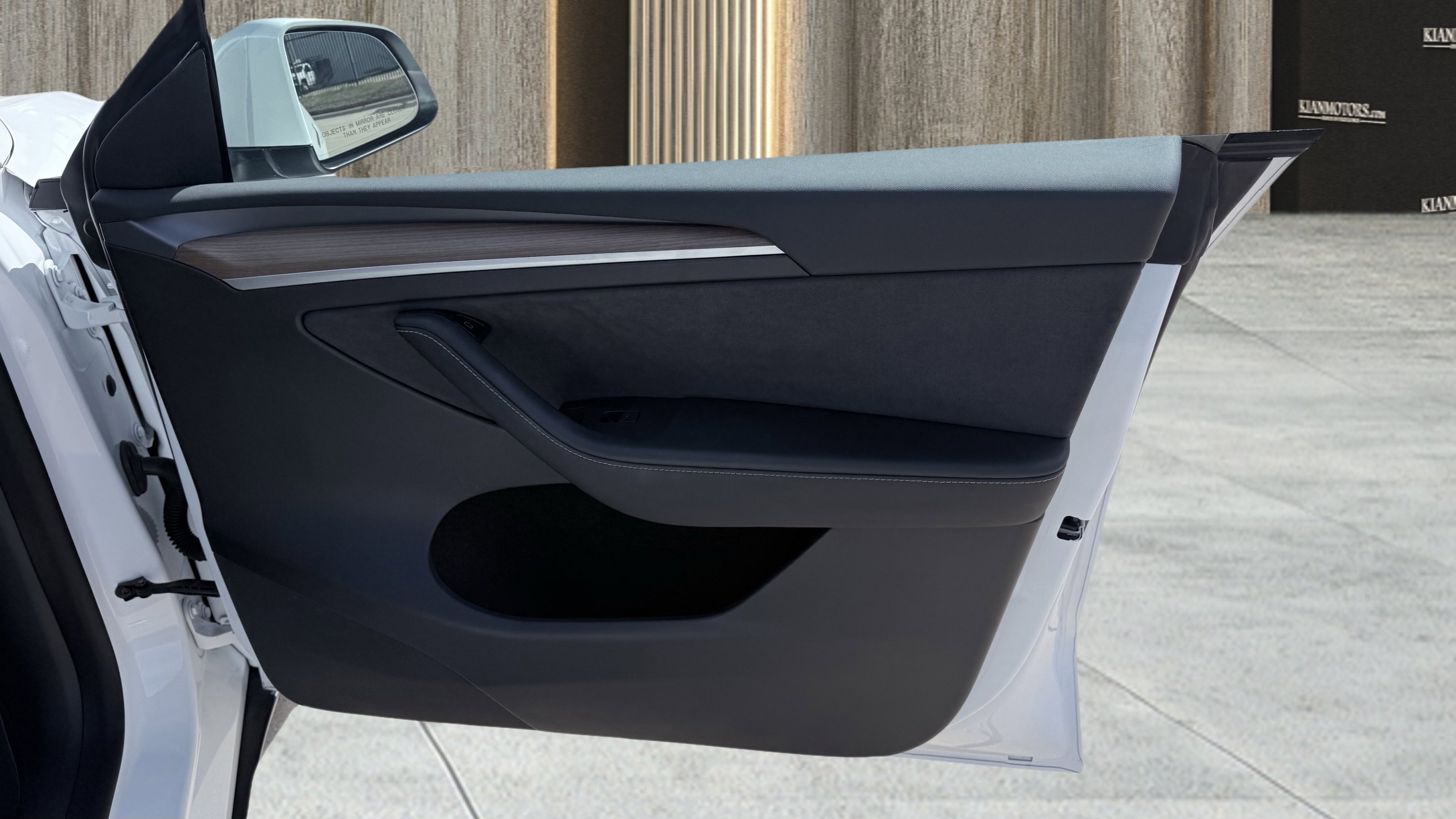 Used 2023 Tesla Model Y Long Range image 39