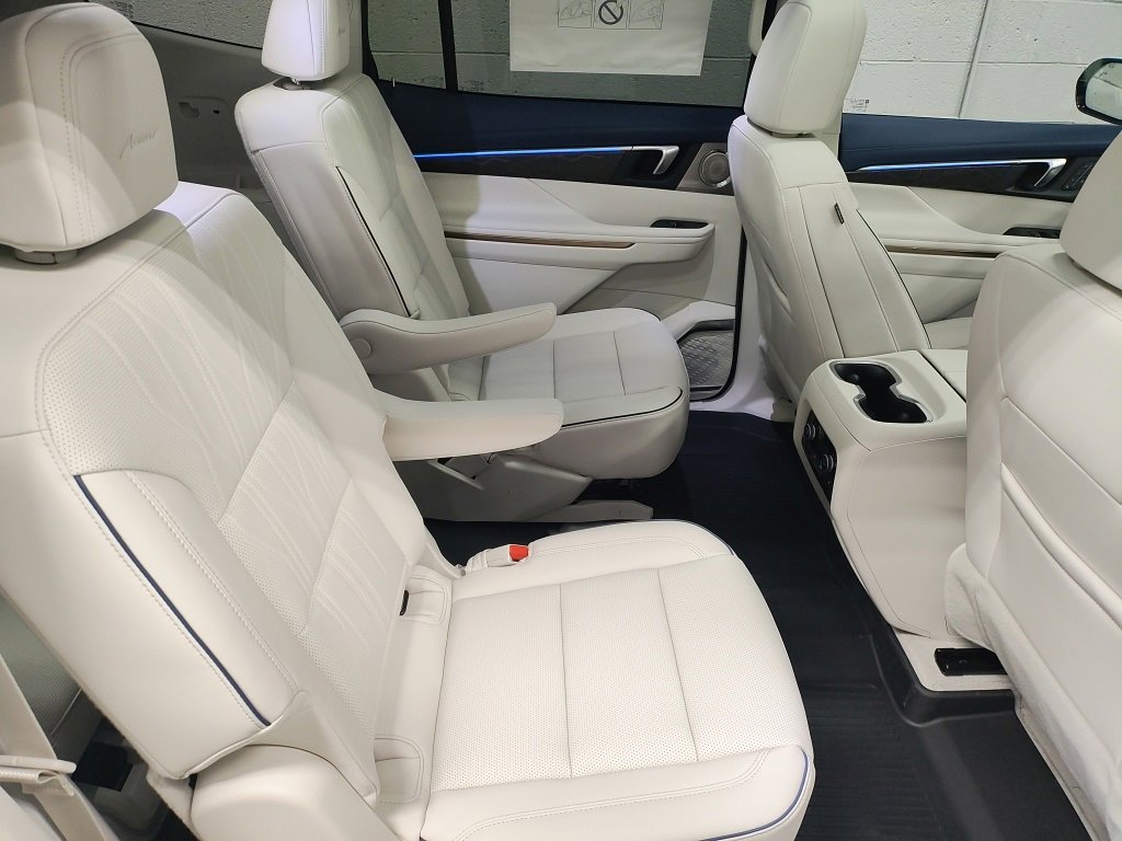 New 2026 Buick Enclave Avenir image 12