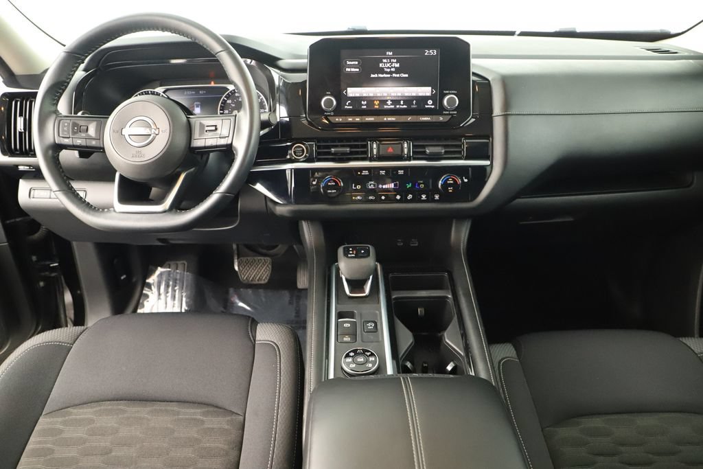 Used 2022 Nissan Pathfinder SV AWD/4WD image 18