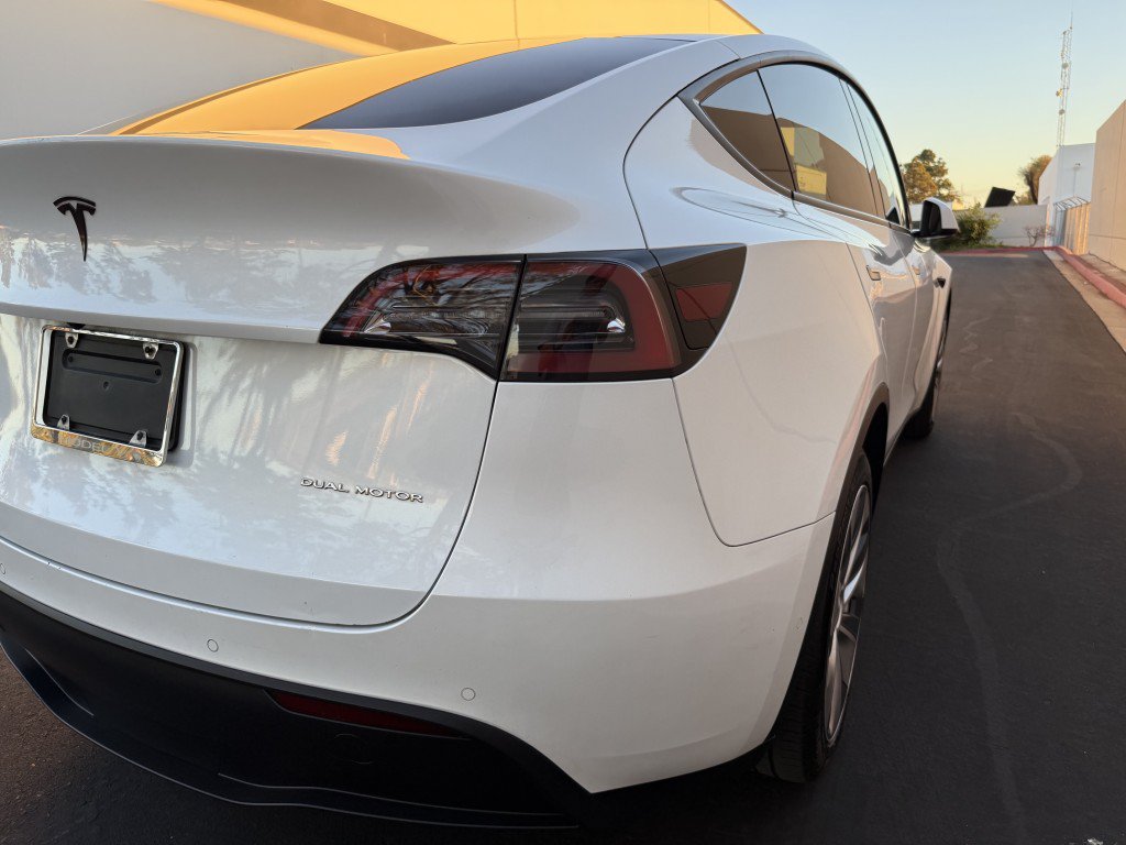 Used 2022 Tesla Model Y Long Range AWD/4WD image 8