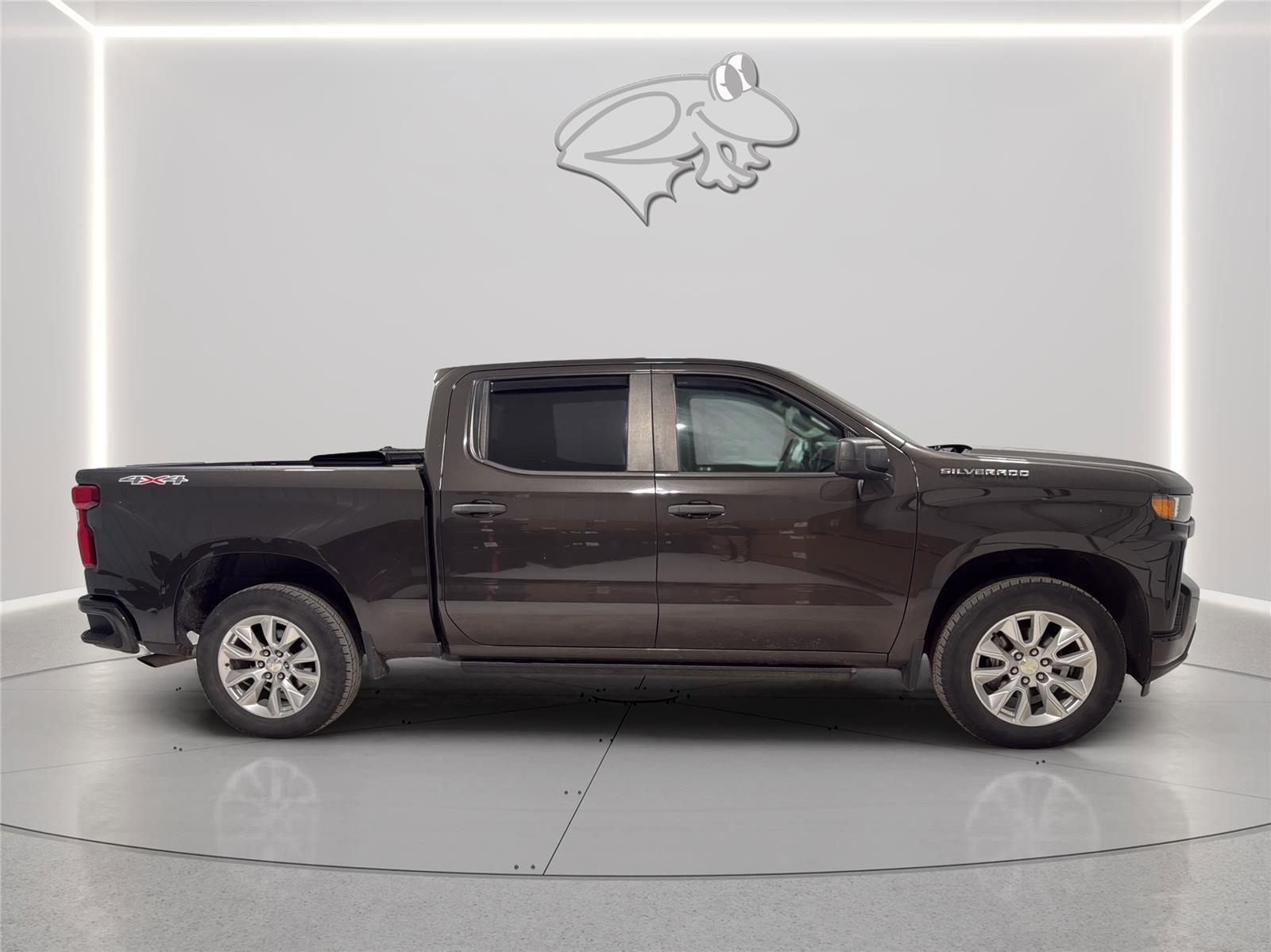 Used 2021 Chevrolet Silverado 1500 Custom w/ Safety Confidence Package AWD/4WD image 6