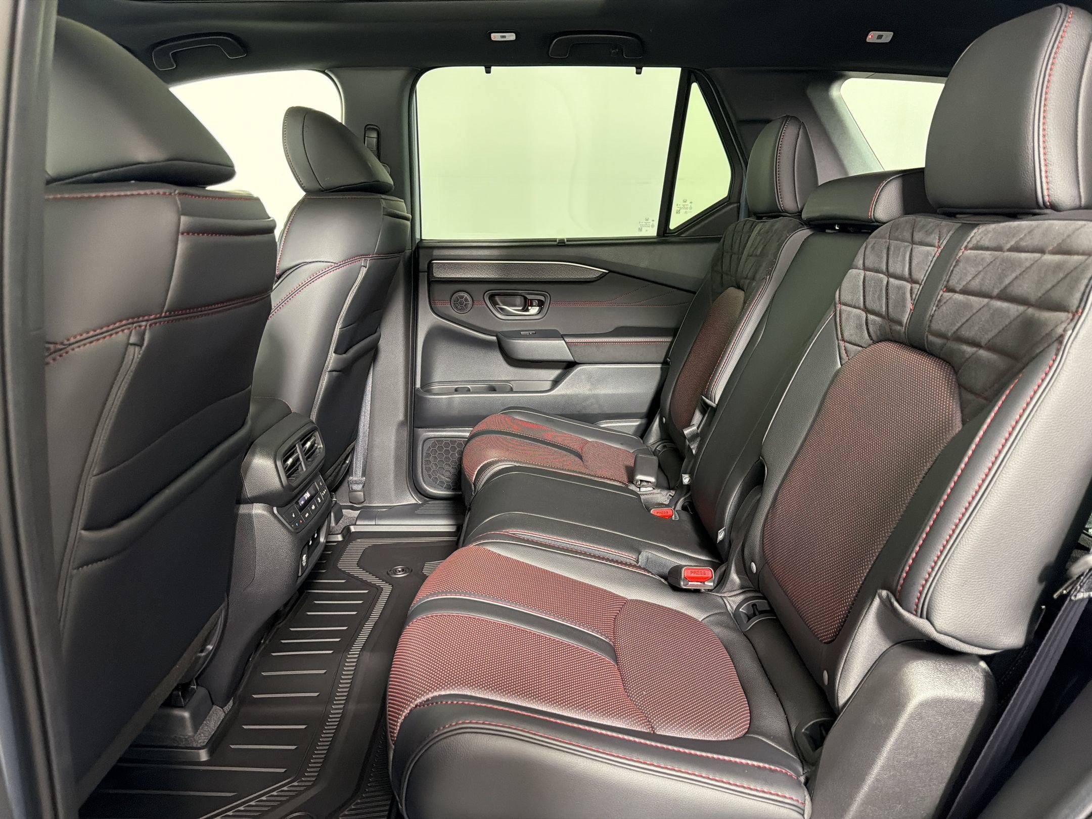 New 2026 Honda Pilot Black Edition image 22