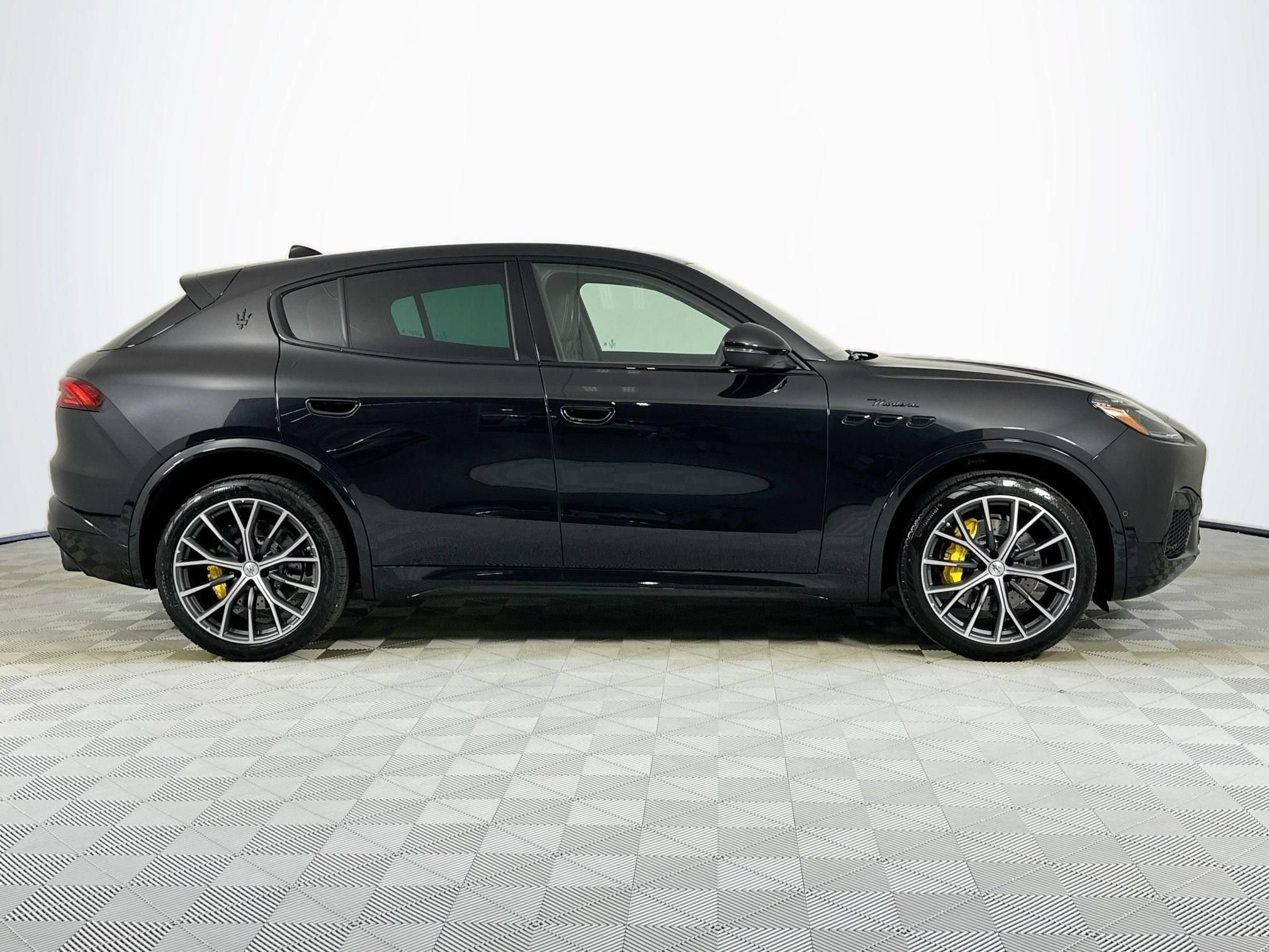 New 2026 Maserati Grecale Modena AWD/4WD image 4