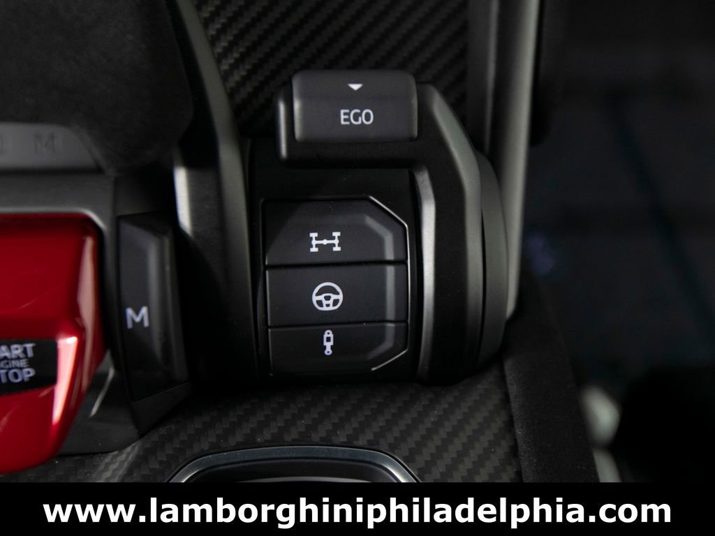 Used 2023 Lamborghini Urus Performante AWD/4WD image 33