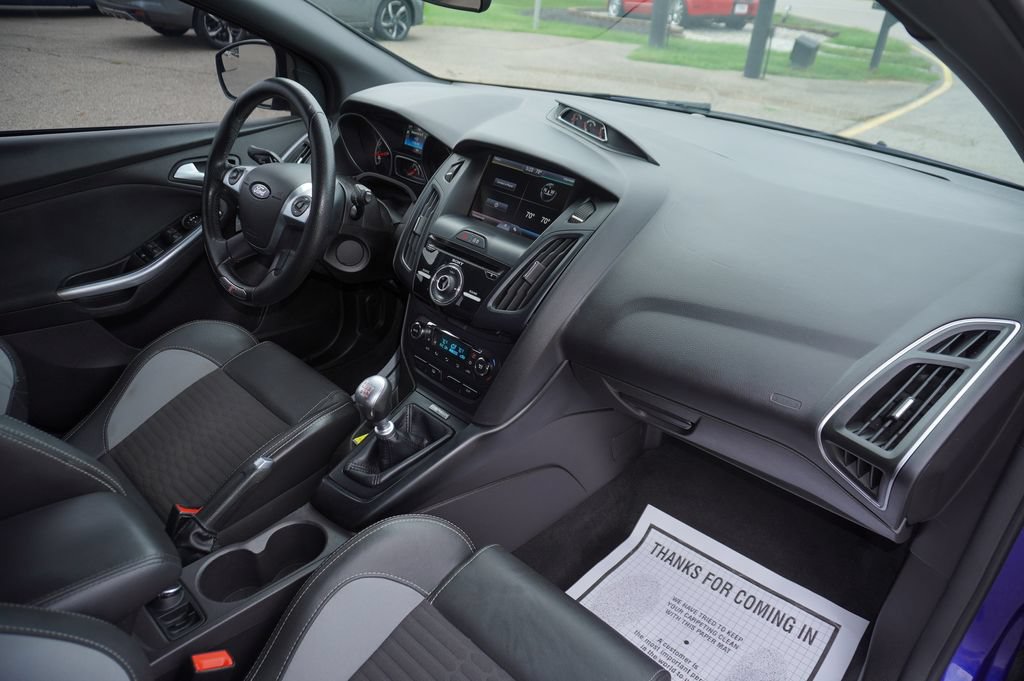 Used 2014 Ford Focus ST w/ Equipment Group 201A FWD image 29
