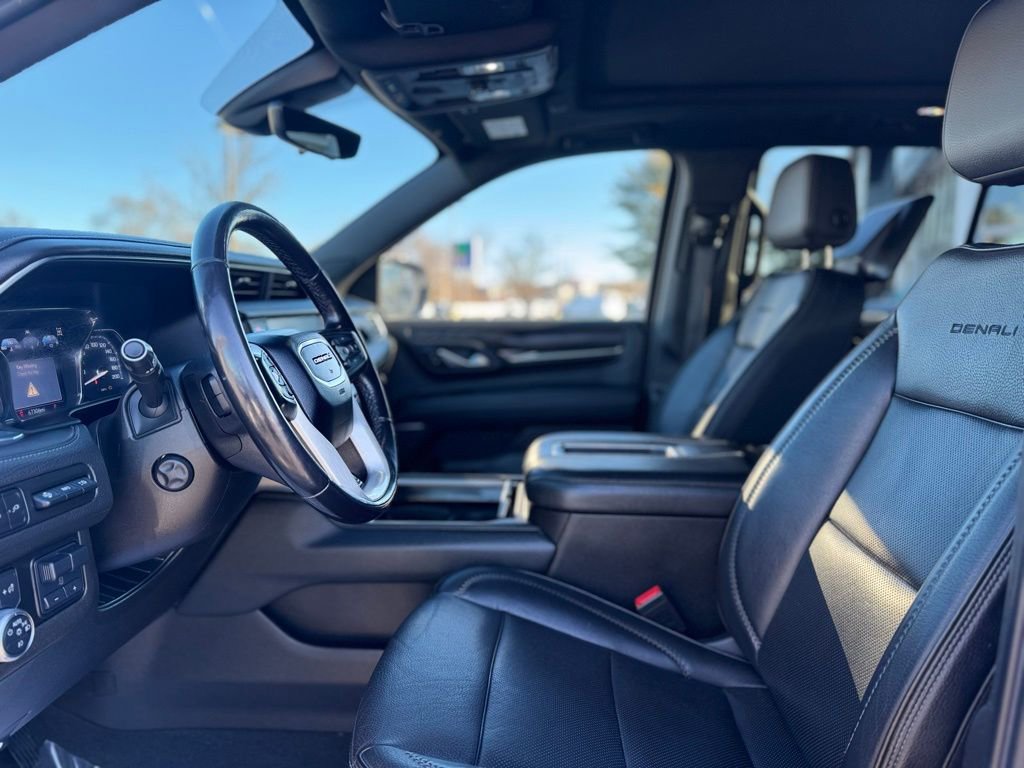 Used 2021 GMC Yukon Denali w/ Denali Ultimate Package image 16
