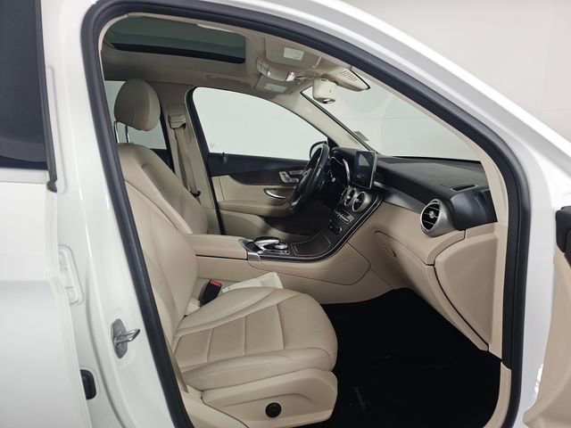 Used 2019 Mercedes-Benz GLC 300 4MATIC image 13
