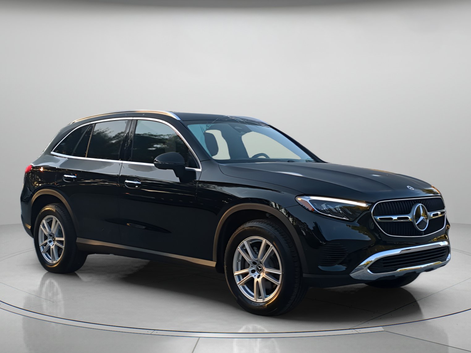 Used 2025 Mercedes-Benz GLC 300 image 38