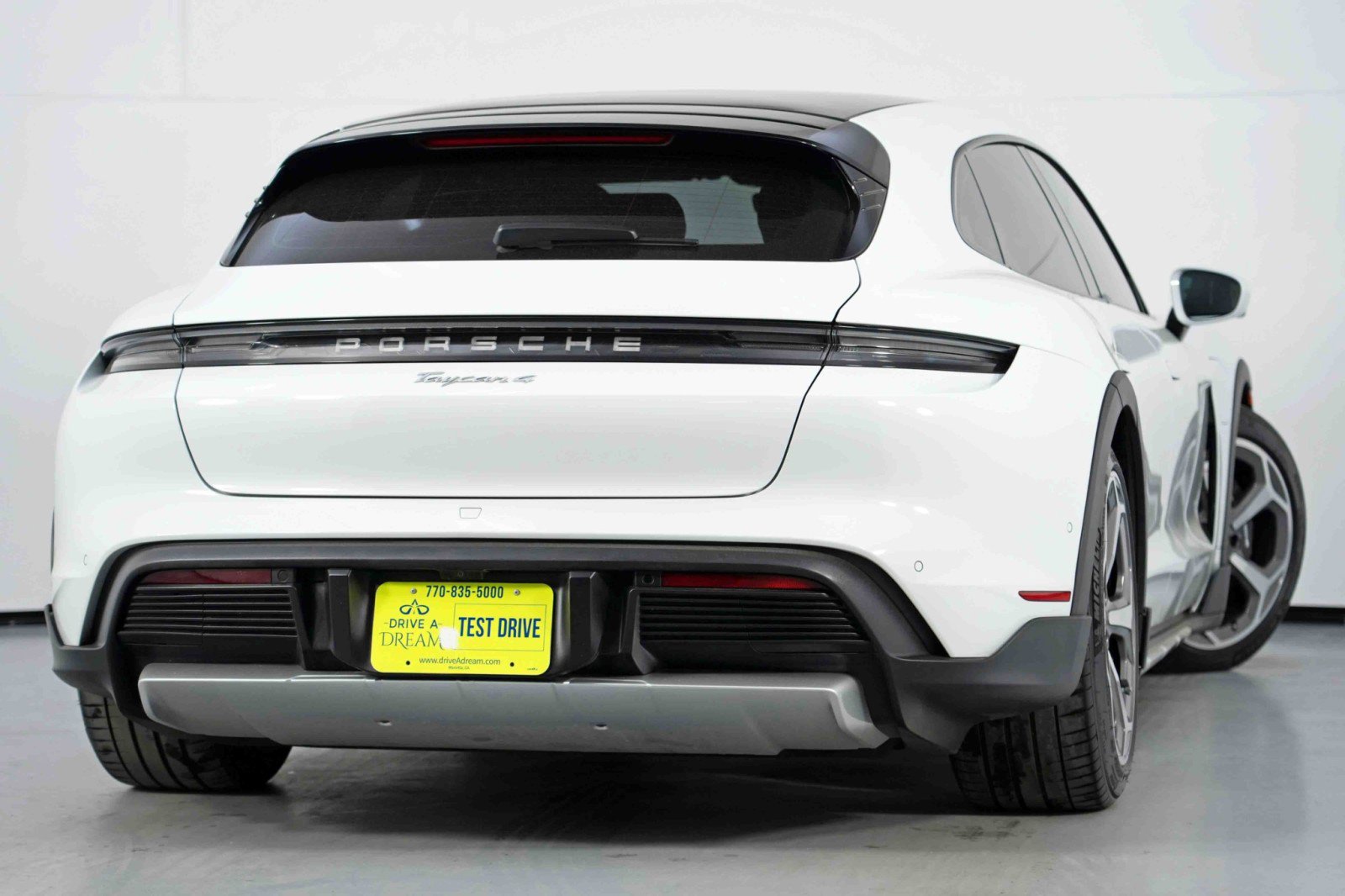 Used 2024 Porsche Taycan 4 Cross Turismo w/ Premium Package AWD/4WD image 4