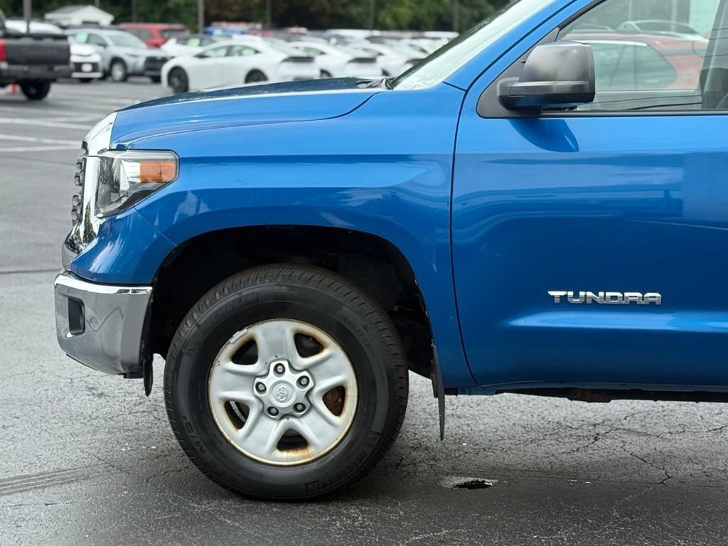 Certified 2018 Toyota Tundra SR5 AWD/4WD image 2
