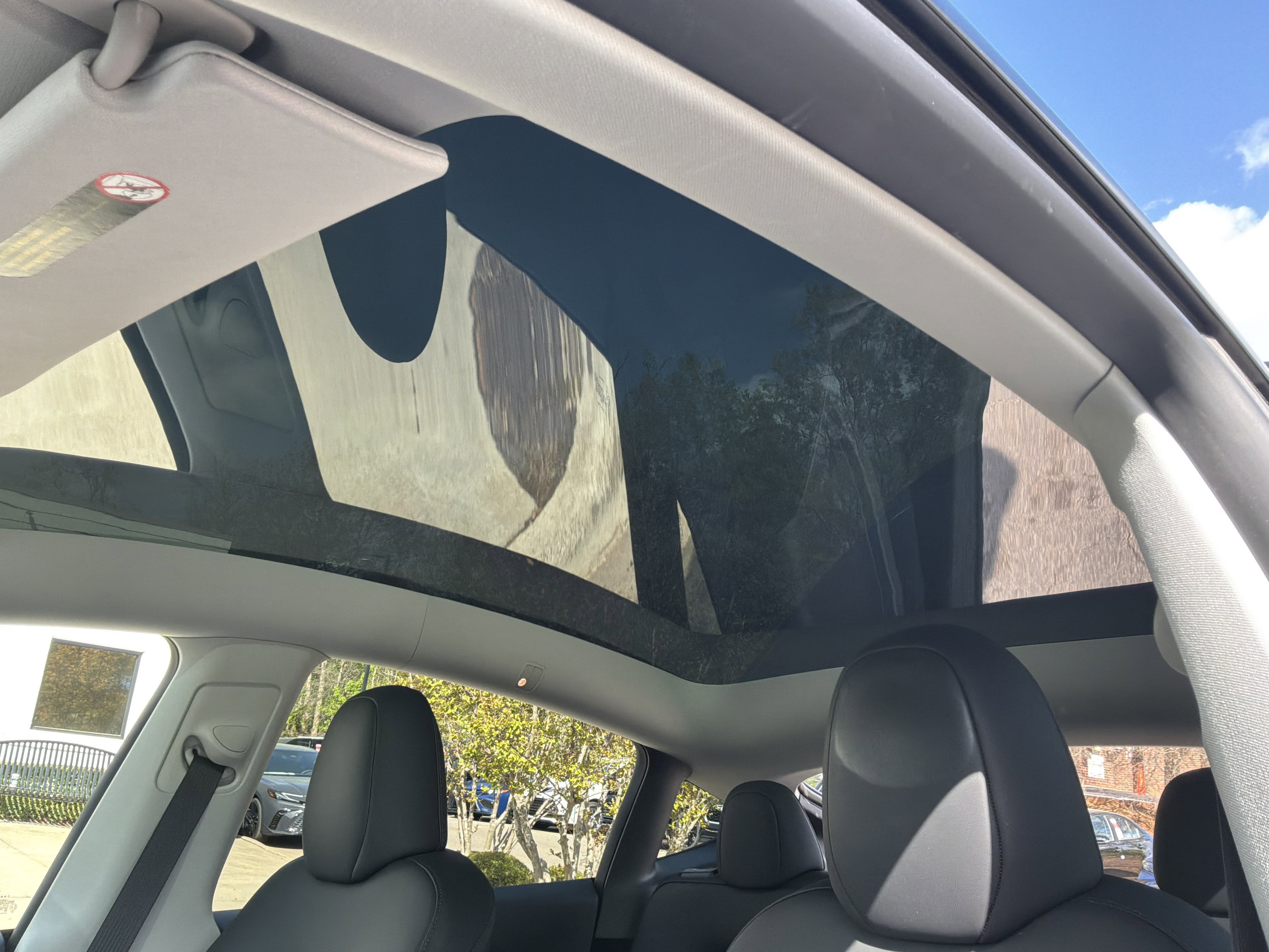 Used 2024 Tesla Model Y Long Range image 28