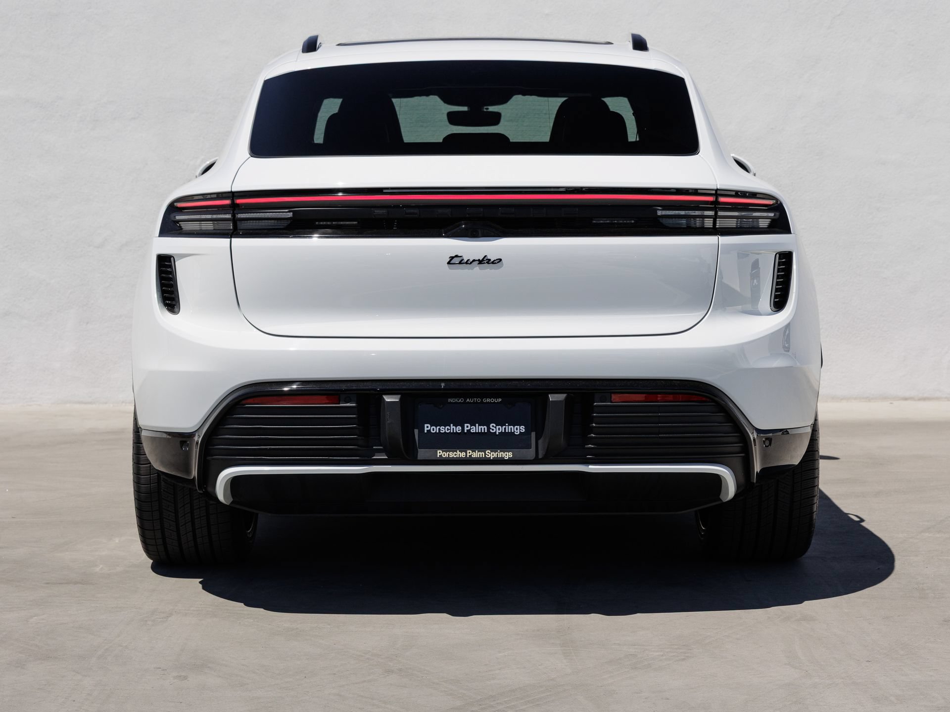 Certified 2025 Porsche Macan Turbo Electric AWD/4WD image 6