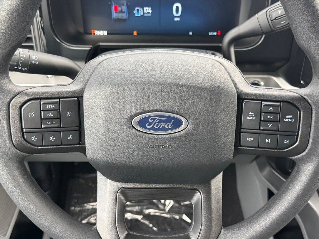 New 2026 Ford F350 XLT w/ XLT Premium Package AWD/4WD image 12