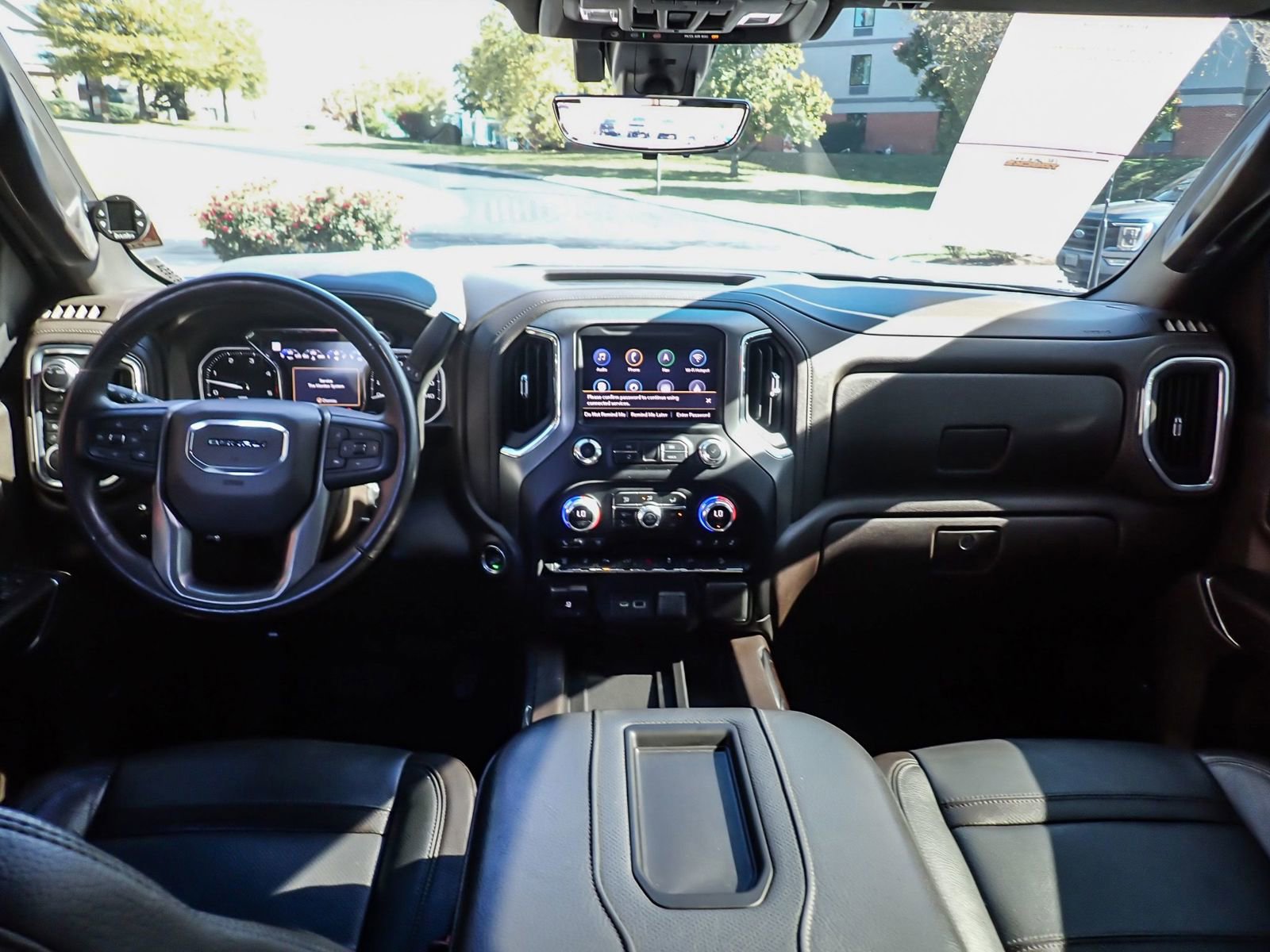 Used 2022 GMC Sierra 3500 Denali w/ Denali Ultimate Package image 16