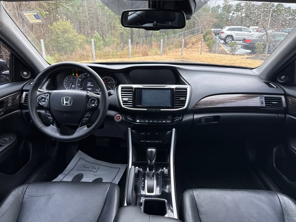 Used 2016 Honda Accord Touring image 16