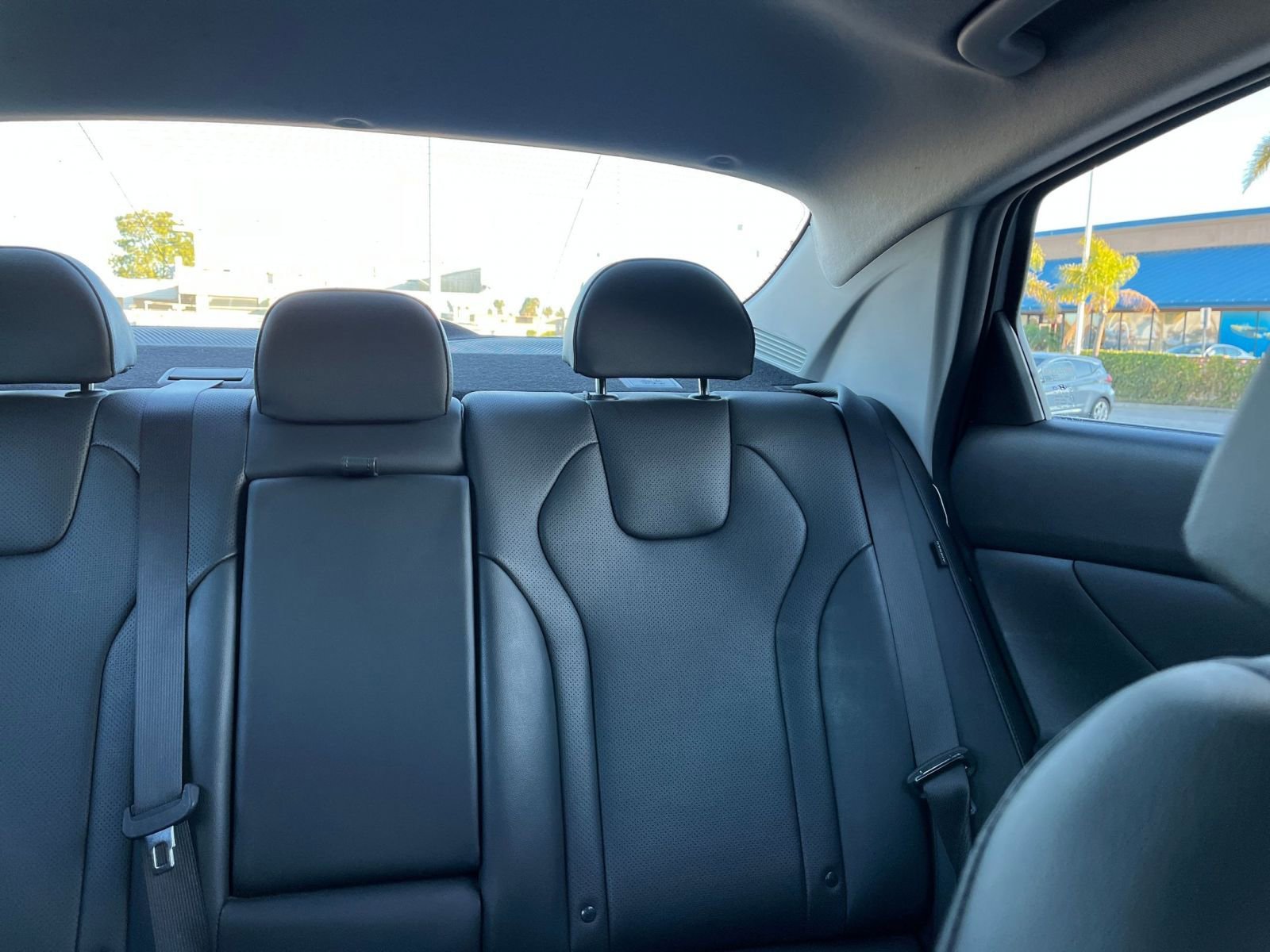 Used 2025 Hyundai Elantra Limited image 38