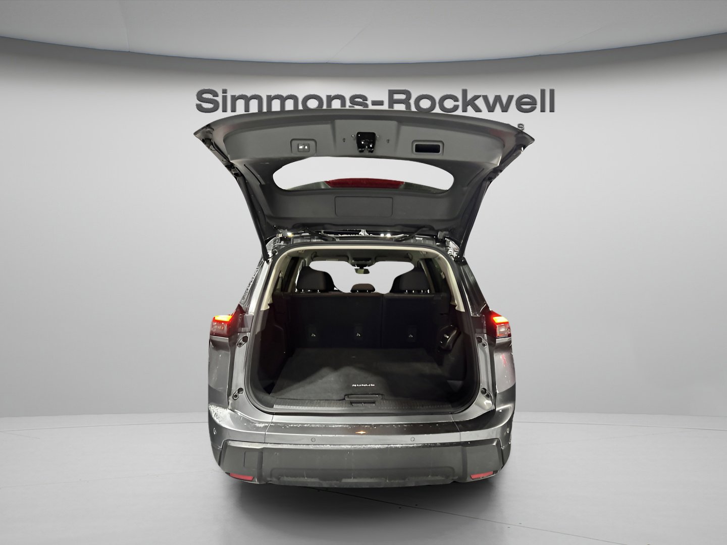 Used 2024 Nissan Rogue SV image 11