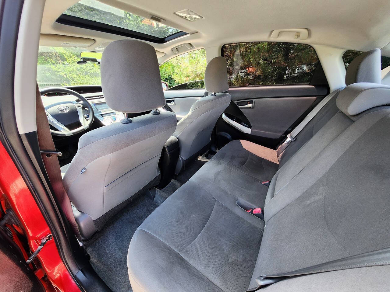Used 2014 Toyota Prius Three w/ Solar Roof Package FWD image 5