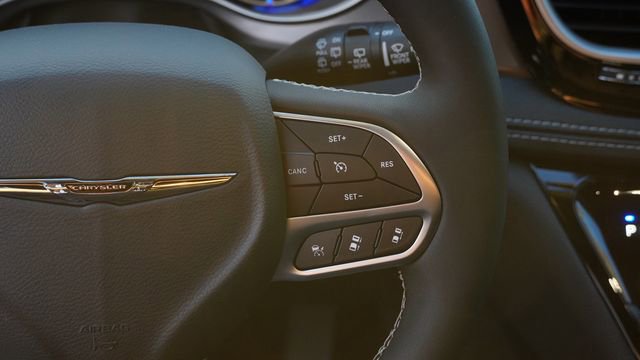 New 2026 Chrysler Pacifica Select image 24