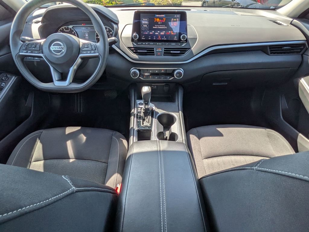 Used 2022 Nissan Altima 2.5 SV image 16