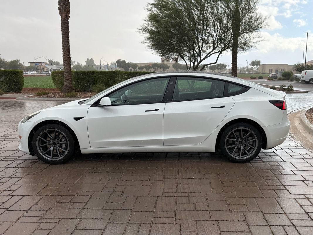 Used 2023 Tesla Model 3 Standard Range RWD image 5
