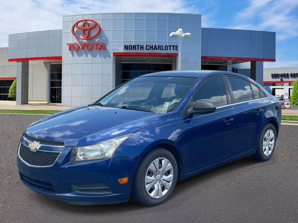Used 2012 Chevrolet Cruze LS w/ Connectivity Package FWD image 3