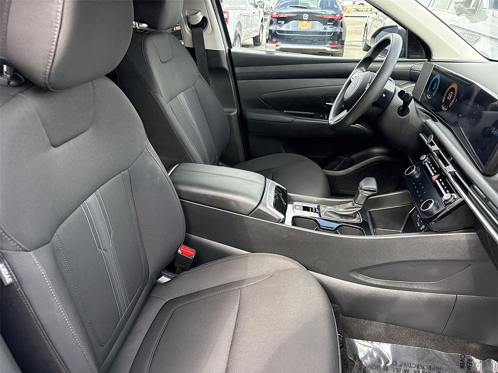 Used 2025 Hyundai Tucson SEL FWD image 25