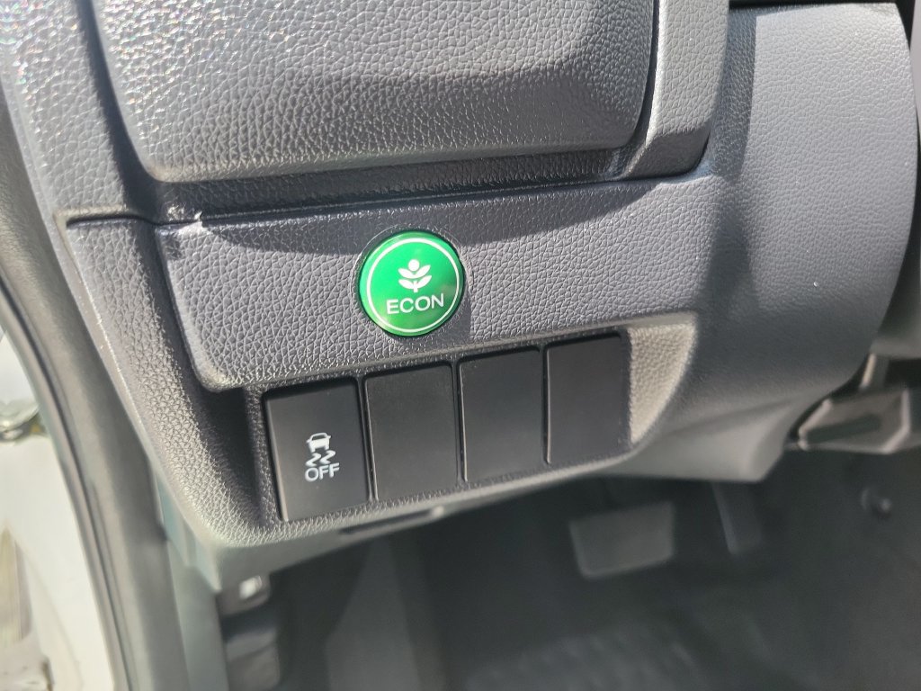 Used 2020 Honda Fit LX image 16