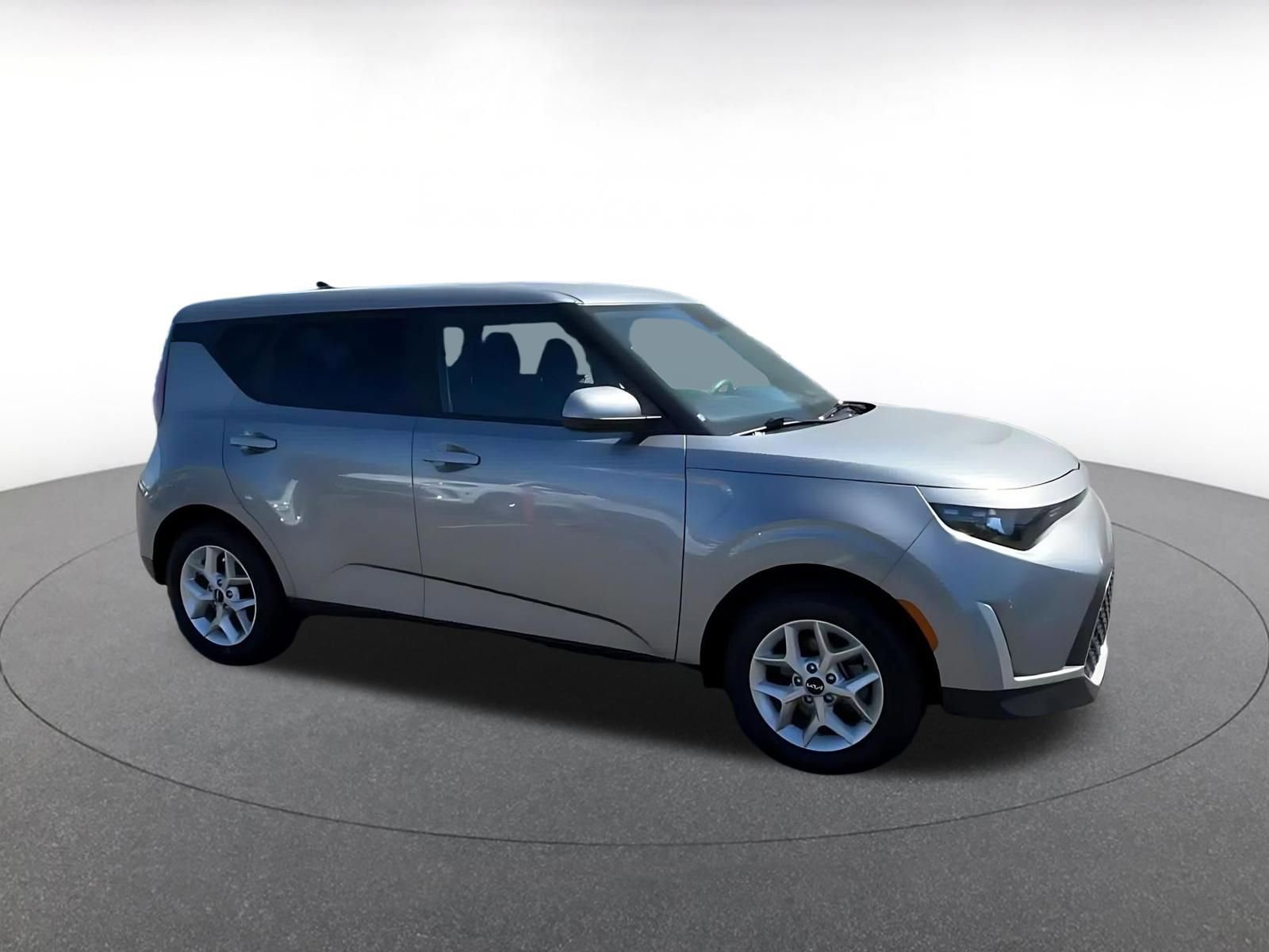 Used 2025 Kia Soul LX w/ LX Technology Package FWD video 2