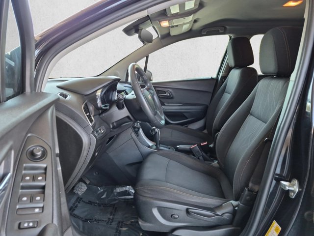 Used 2018 Chevrolet Trax LT FWD image 16
