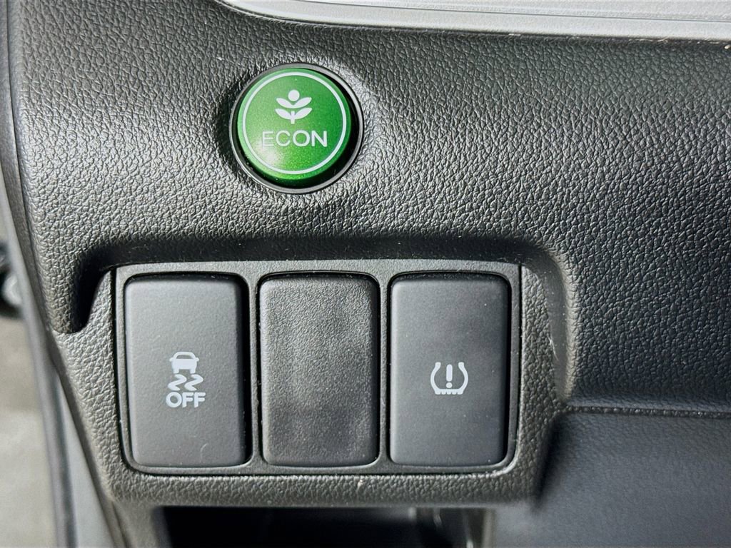 Used 2015 Honda CR-V LX image 11