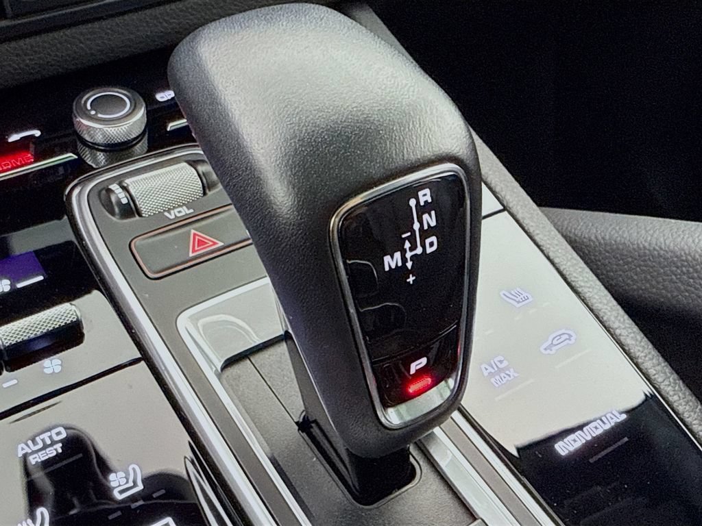 Certified 2023 Porsche Cayenne Platinum Edition AWD/4WD image 21