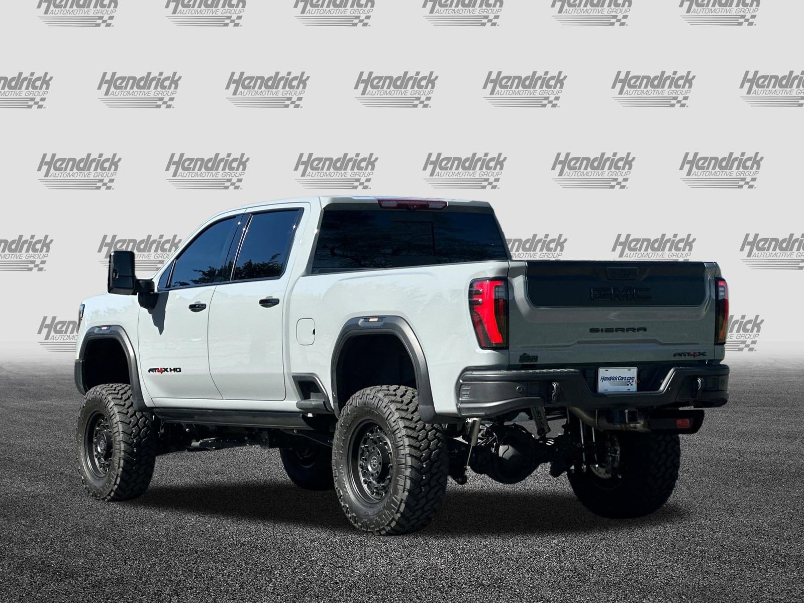 Used 2024 GMC Sierra 2500 AT4X w/ AT4X AEV Edition image 7