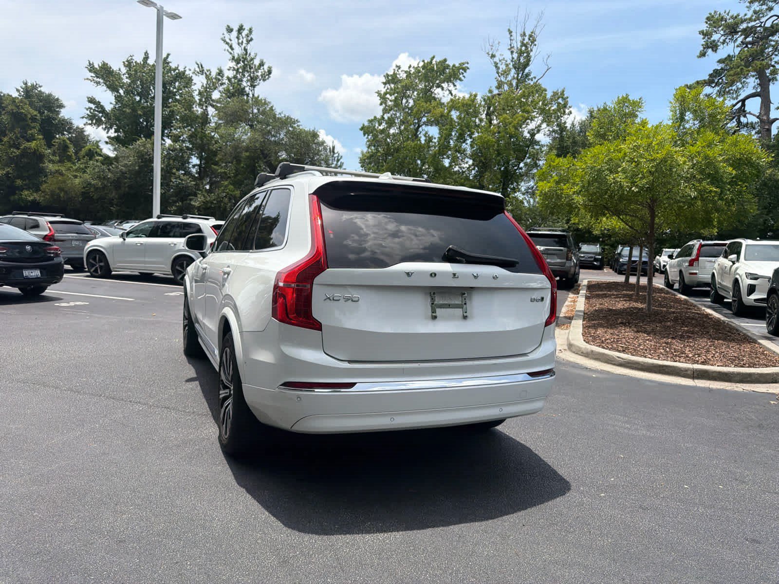 Used 2024 Volvo XC90 B6 Plus w/ Protection Package Premier AWD/4WD image 13