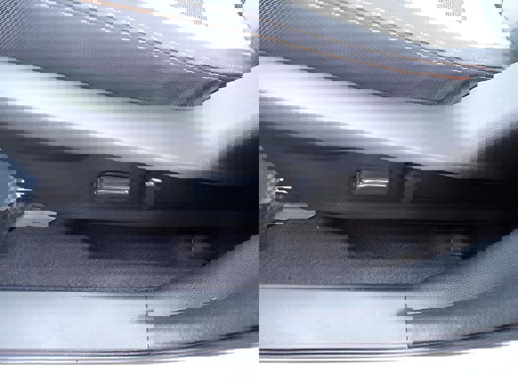 Used 2021 Subaru Crosstrek 2.0i Premium w/ Moonroof Package image 19