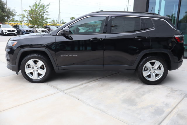 Used 2022 Jeep Compass Latitude FWD image 7
