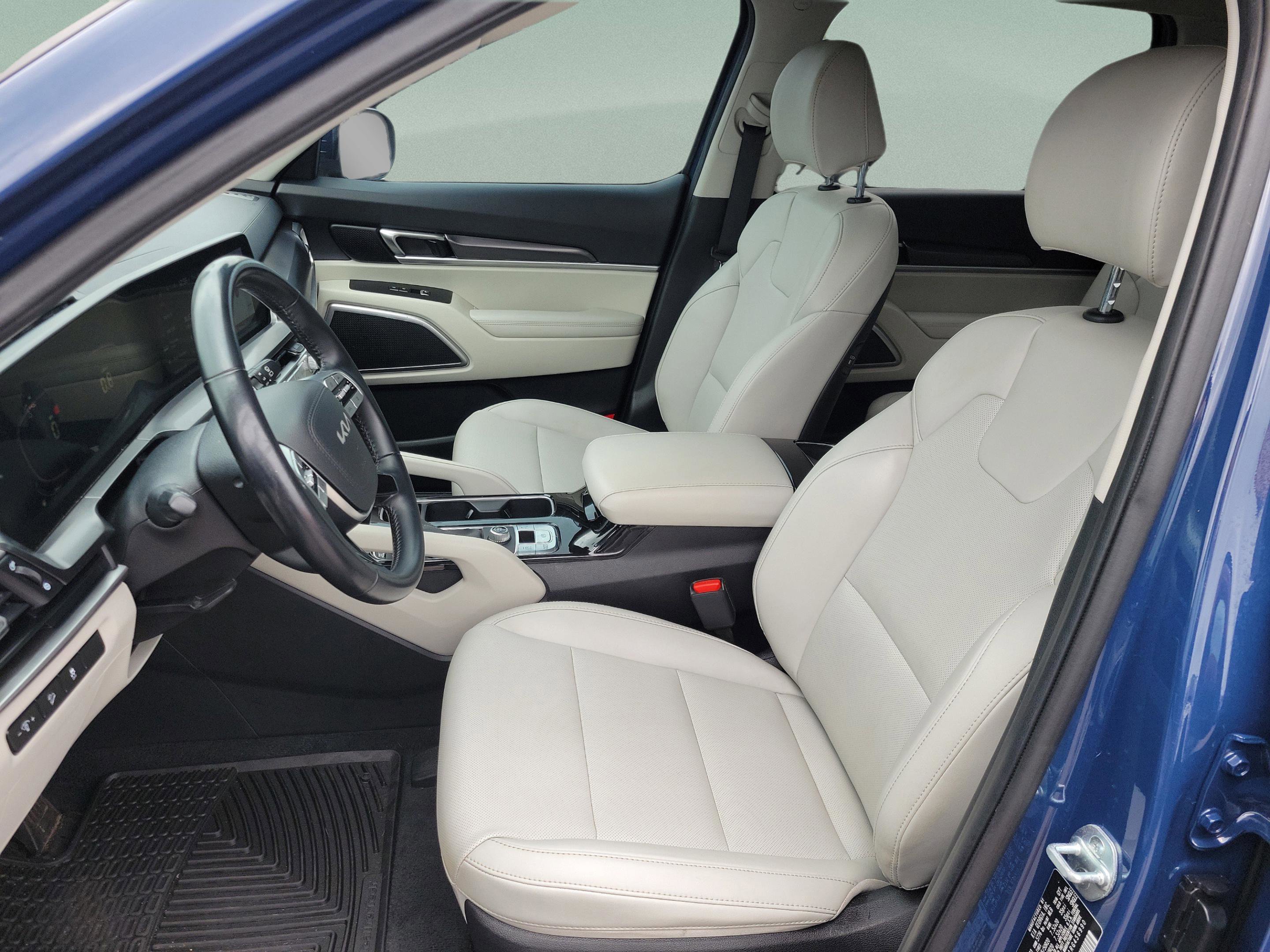 Used 2024 Kia Telluride S w/ S Sunroof Package image 8