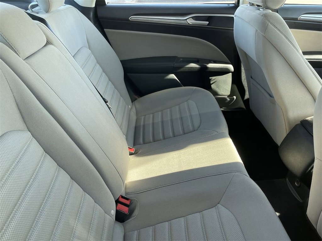 Used 2019 Ford Fusion S image 9