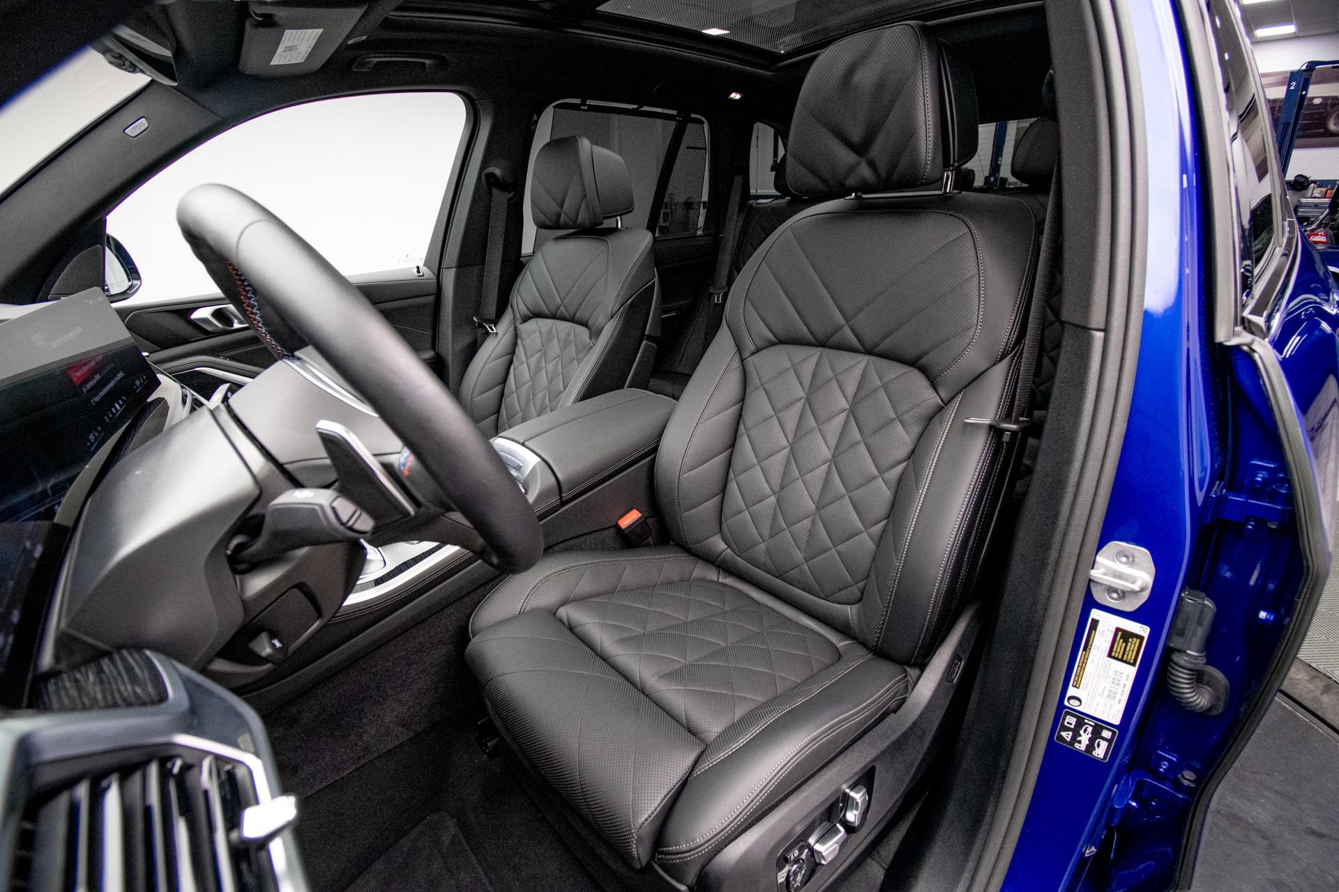 Used 2026 BMW X5 M60i AWD/4WD image 12
