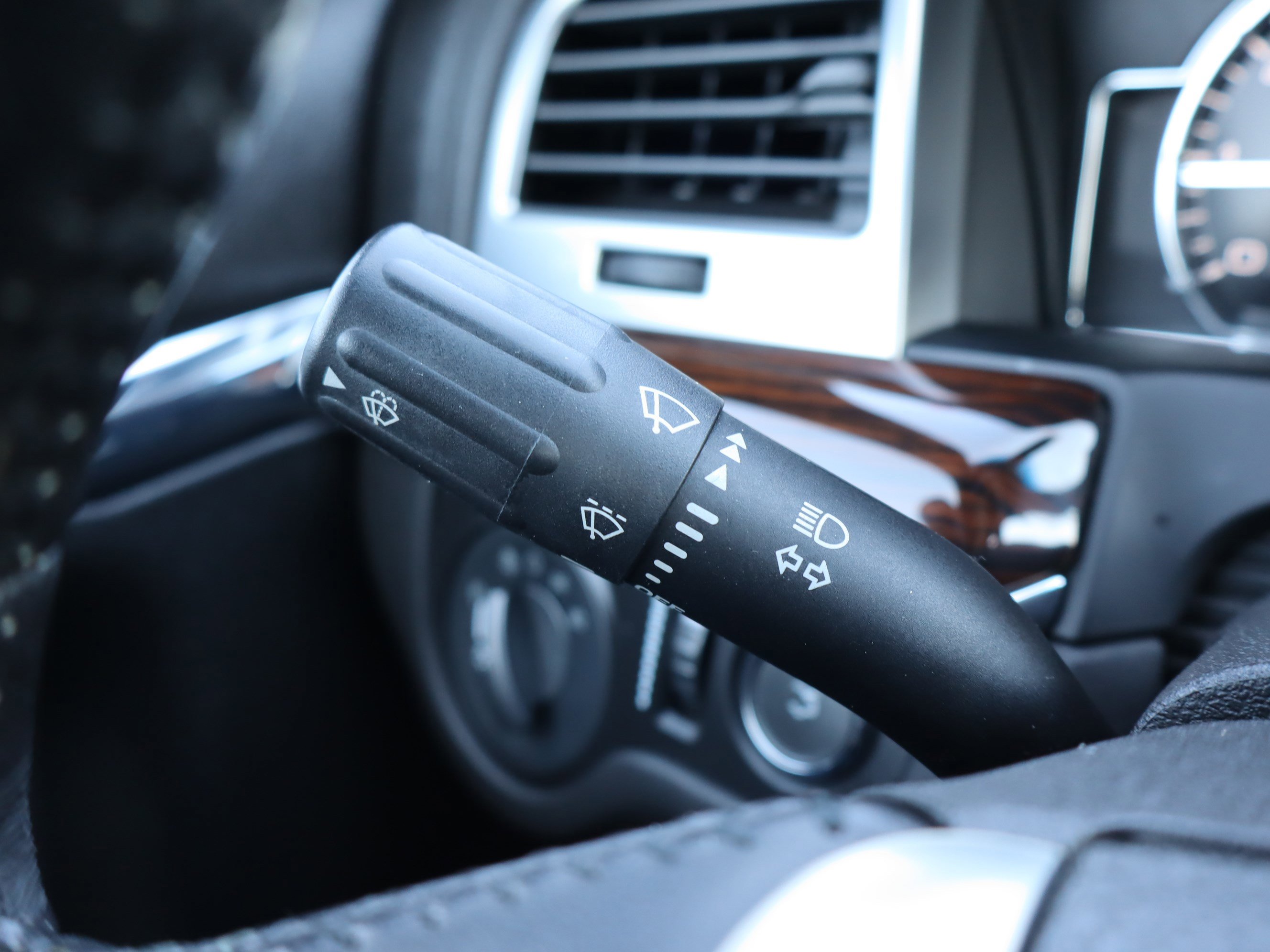 Used 2009 Lincoln MKS image 22