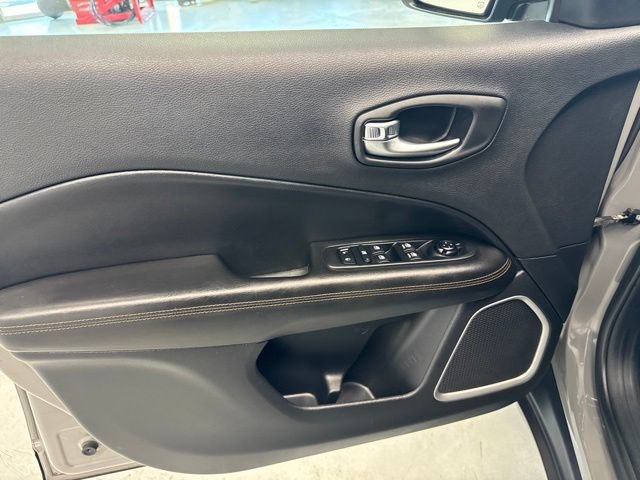 Used 2020 Jeep Compass Limited AWD/4WD image 18