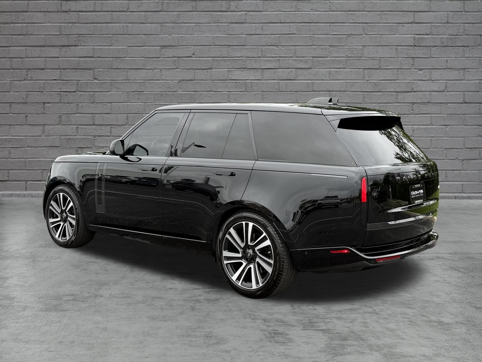 Certified 2023 Land Rover Range Rover SE AWD/4WD image 5