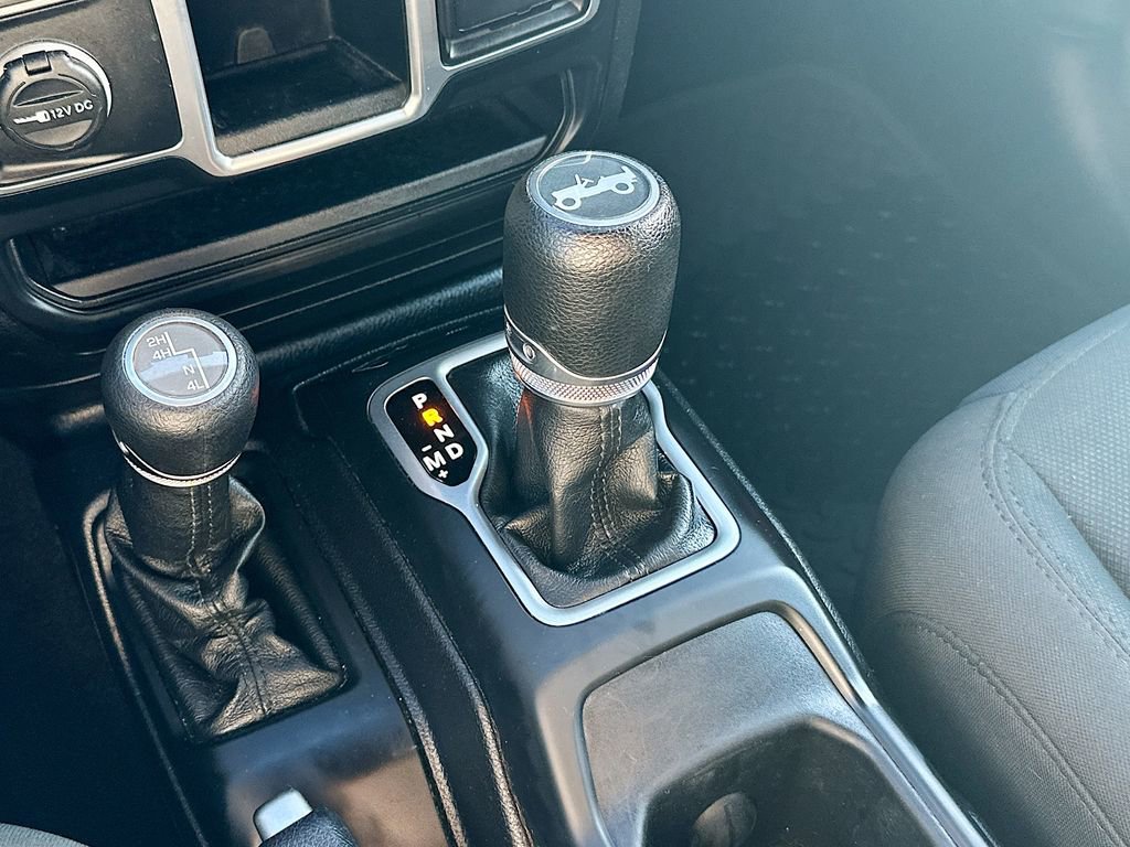 Used 2018 Jeep Wrangler Unlimited Sport image 22