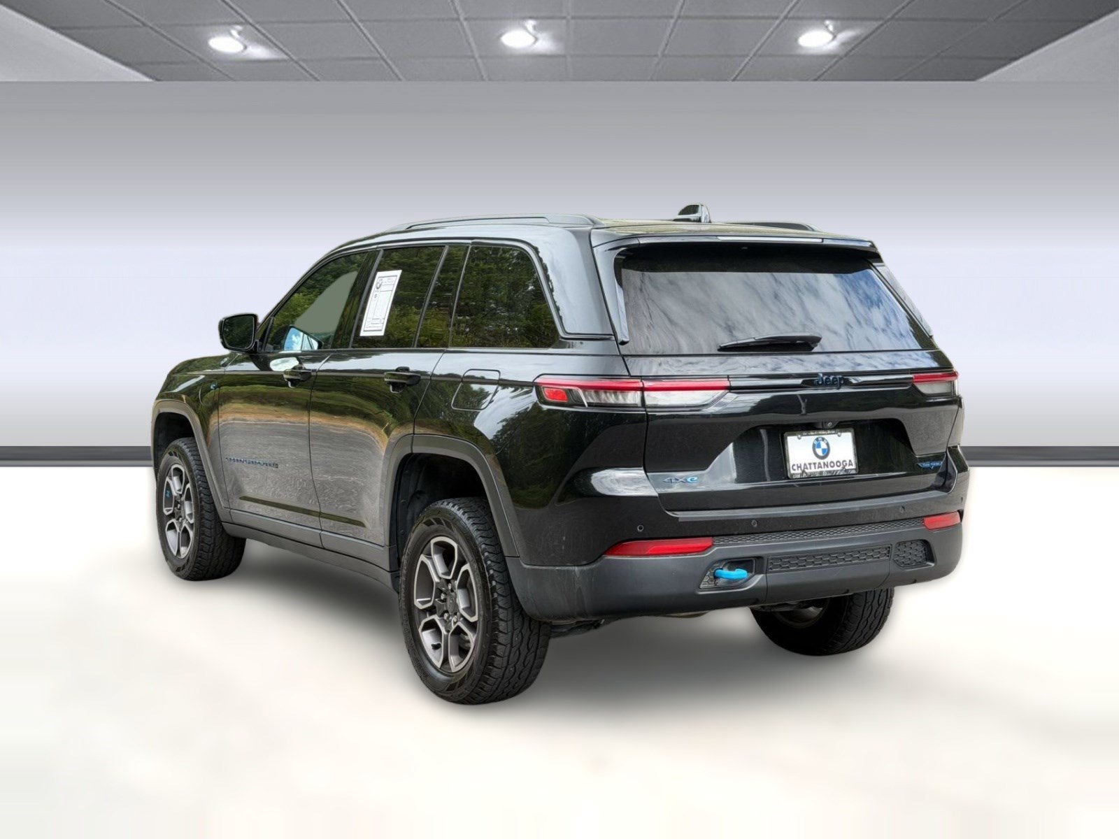Used 2022 Jeep Grand Cherokee Trailhawk AWD/4WD image 3