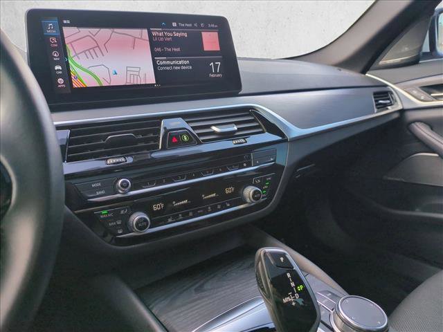 Used 2023 BMW 530e w/ Premium Package image 15