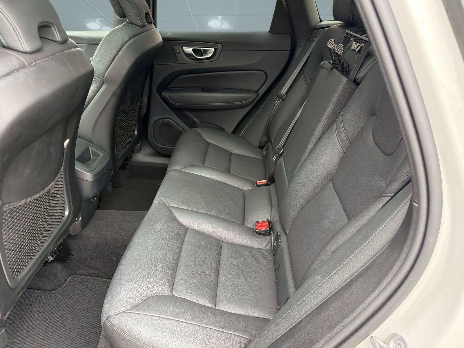 Certified 2025 Volvo XC60 B5 Plus image 14