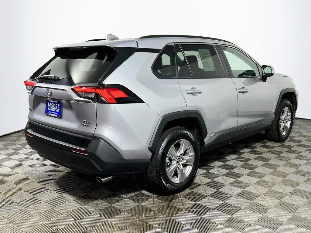 Certified 2025 Toyota RAV4 XLE AWD/4WD image 7