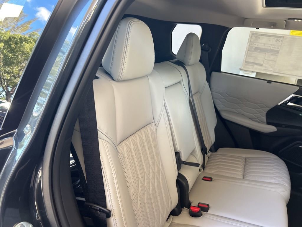 New 2025 Mitsubishi Outlander SEL image 27
