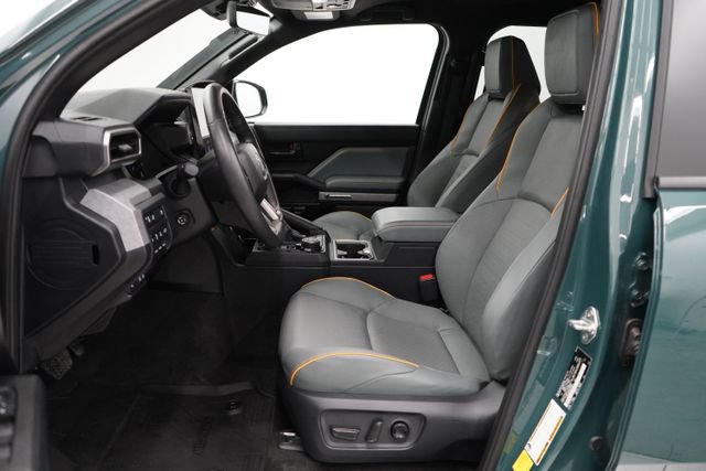 Used 2025 Toyota 4Runner Trailhunter AWD/4WD image 12